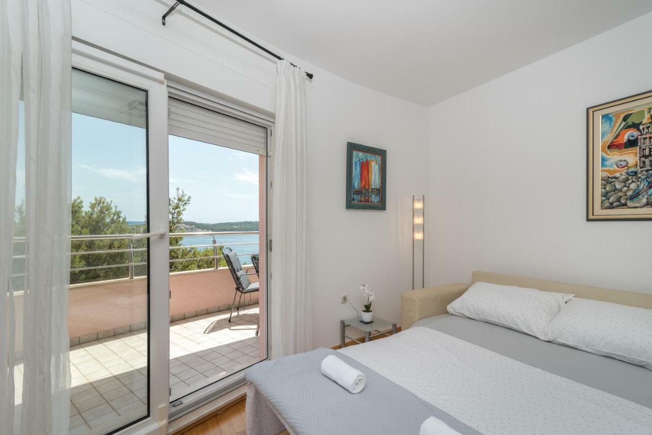 Apartment Sea View Trogir Exterior photo