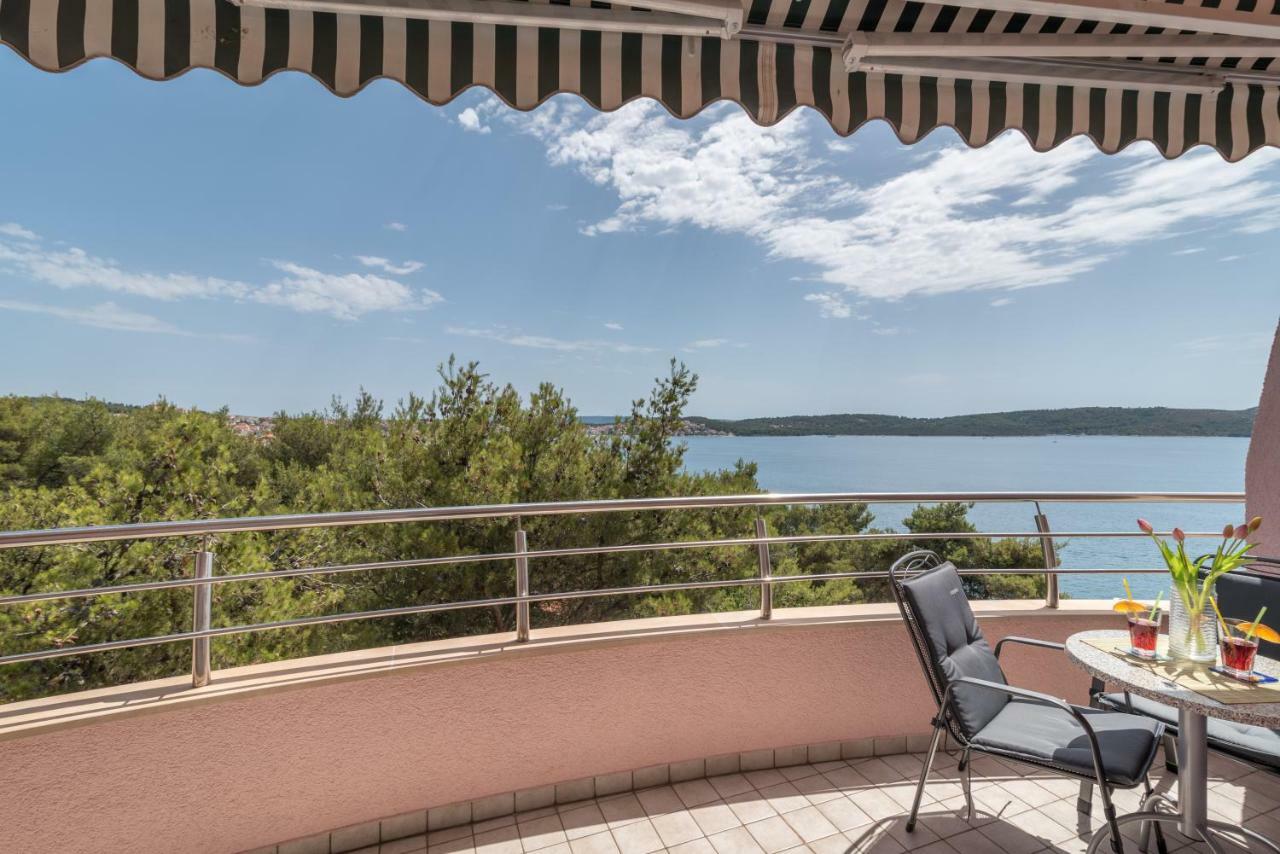 Apartment Sea View Trogir Exterior photo